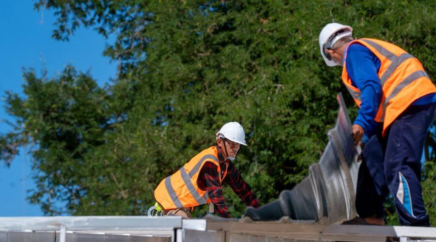 Professional gutter cleaning in Granville, IA